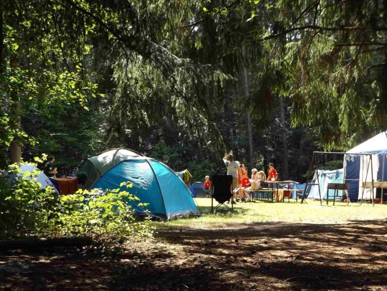 Emplacement de camping junas Gard